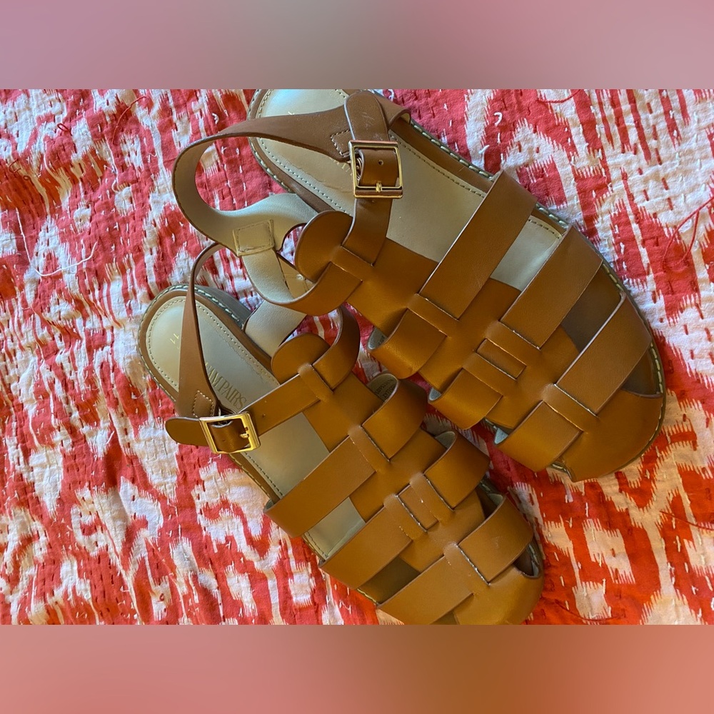 Fisherman sandals size 11